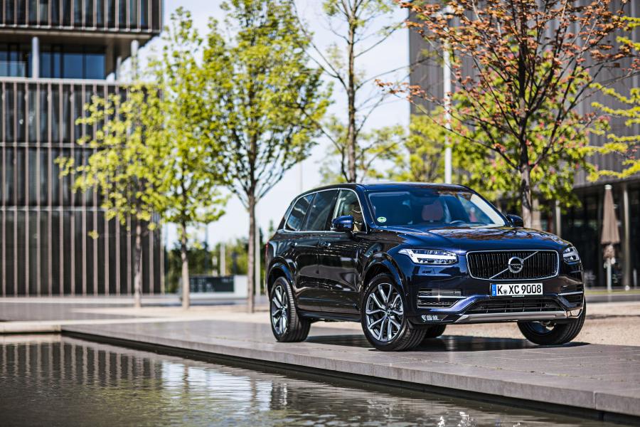  Volvo XC90 D5 Momentum 2015 года  (фото 25 из 26)